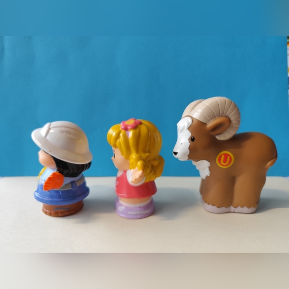 3/$20💗Fisher Price Little People figures lot of 3 - Picture 2 of 5